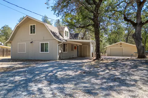 13911 Blue Ridge Dr, Redding, CA 96003