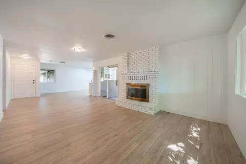 Living - 6685 Southgate Dr, Redding, CA 96001 photo 3 of 8