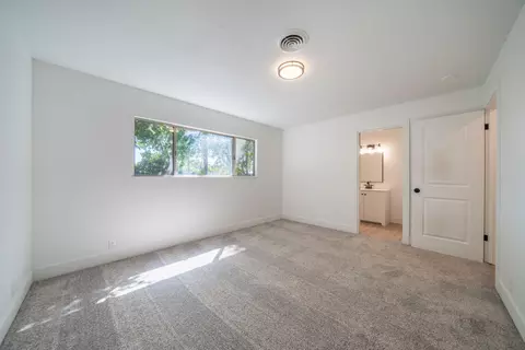Bedroom - 6685 Southgate Dr, Redding, CA 96001 photo 6 of 7