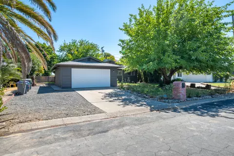 Exterior - 6685 Southgate Dr, Redding, CA 96001 photo 16 of 25
