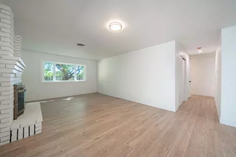 Living - 6685 Southgate Dr, Redding, CA 96001 photo 7 of 8
