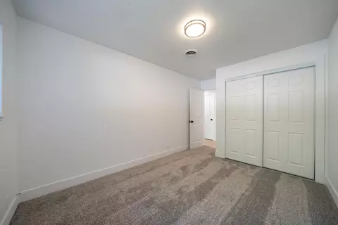 Bedroom - 6685 Southgate Dr, Redding, CA 96001 photo 5 of 7