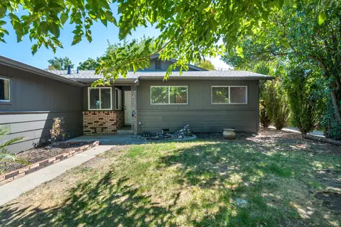 Exterior - 6685 Southgate Dr, Redding, CA 96001 photo 2 of 25