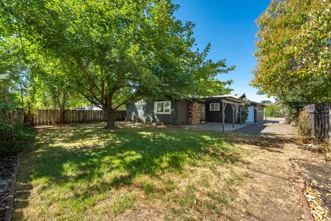 Exterior - 6685 Southgate Dr, Redding, CA 96001 photo 11 of 25