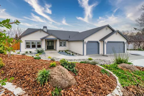 2830 Highland Bluffs Dr, Red Bluff, CA 96080 photo 4