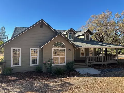 13360 Oak Run Rd, Oak Run, CA 96069
