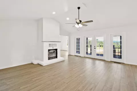 Living - 13360 Oak Run Rd, Oak Run, CA 96069 photo 1 of 3
