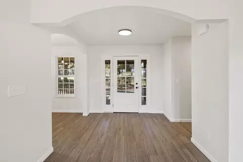 Entry Way - 13360 Oak Run Rd, Oak Run, CA 96069 photo 1 of 2