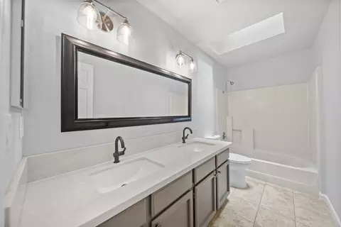 Bath - 3387 Bridger Dr, Redding, CA 96002 photo 2 of 2