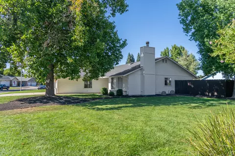 Exterior - 3387 Bridger Dr, Redding, CA 96002 photo 4 of 14