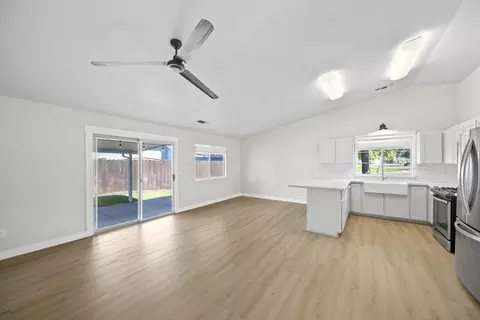Living - 3387 Bridger Dr, Redding, CA 96002 photo 4 of 4