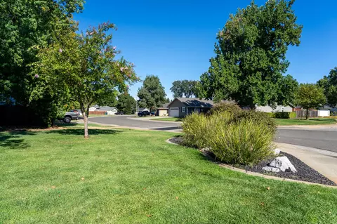 Exterior - 3387 Bridger Dr, Redding, CA 96002 photo 12 of 14
