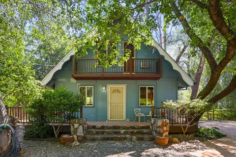 1941 Herbscenta Ln, Redding, CA 96003