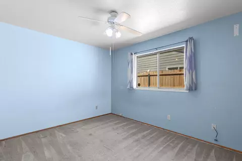 Bedroom - 1637 Lacey Ln, Redding, CA 96003 photo 1 of 6
