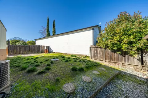 836 August Way, Redding, CA 96003 photo 30