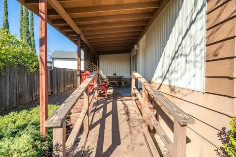 836 August Way, Redding, CA 96003 photo 3