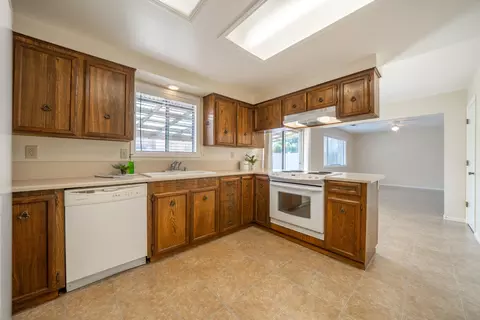 Kitchen - 1201 Echo Rd, Redding, CA 96002 photo 2 of 4