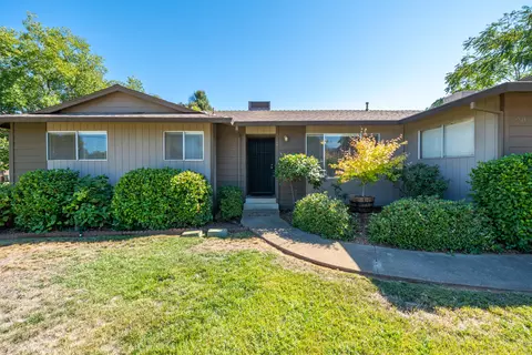 Exterior - 1201 Echo Rd, Redding, CA 96002 photo 5 of 19