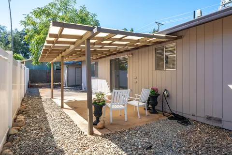 Exterior - 1201 Echo Rd, Redding, CA 96002 photo 9 of 19