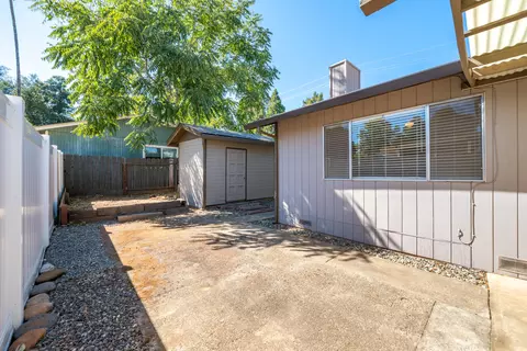 Exterior - 1201 Echo Rd, Redding, CA 96002 photo 10 of 19