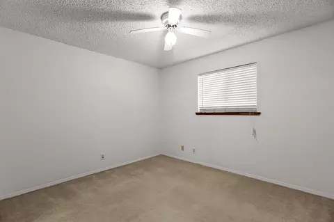 Bedroom - 17528 Pine View Dr, Redding, CA 96003 photo 2 of 9