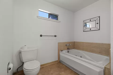 Bath - 17528 Pine View Dr, Redding, CA 96003 photo 2 of 3