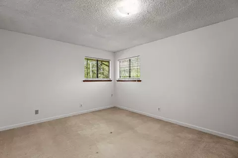 Bedroom - 17528 Pine View Dr, Redding, CA 96003 photo 5 of 9