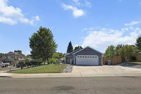 Exterior - 1470 Setter Dr, Redding, CA 96003 photo 8 of 8