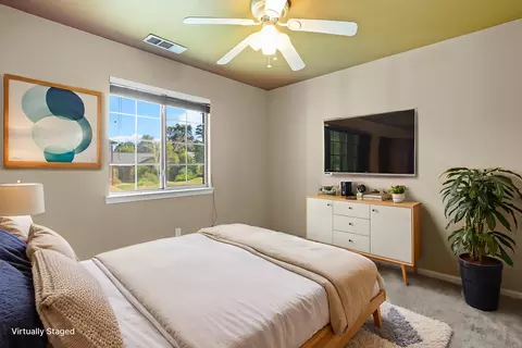 Bedroom - 1470 Setter Dr, Redding, CA 96003 photo 1 of 8