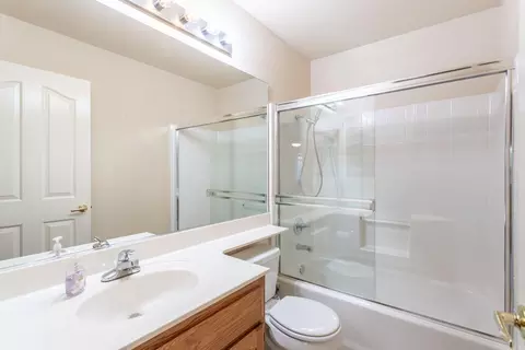Bath - 1381 Chaos Walk, Redding, CA 96003 photo 1 of 2