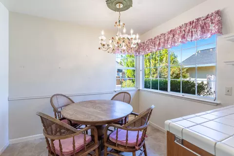 Dining - 1381 Chaos Walk, Redding, CA 96003 photo 1 of 1