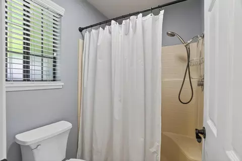 Bath - 3482 Timbercreek Dr, Redding, CA 96002 photo 2 of 3