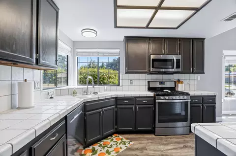 Kitchen - 3482 Timbercreek Dr, Redding, CA 96002 photo 3 of 3