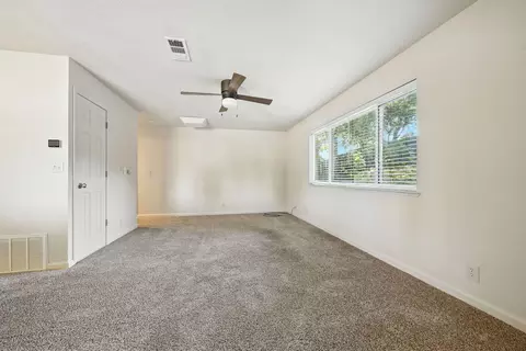 Living - 810 Ashmount Ave, Red Bluff, CA 96080 photo 4 of 6