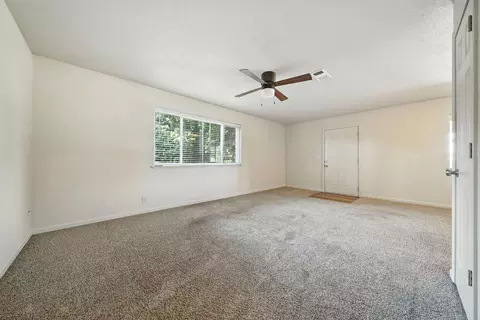 Living - 810 Ashmount Ave, Red Bluff, CA 96080 photo 3 of 6