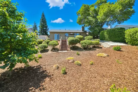 Exterior - 1283 River Ridge Dr, Redding, CA 96003 photo 8 of 11