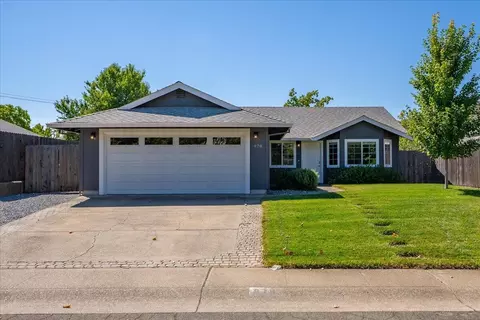 978 Montcrest Dr, Redding, CA 96003 photo 5