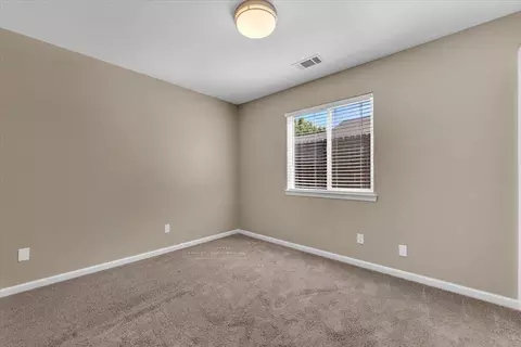 978 Montcrest Dr, Redding, CA 96003 photo 26