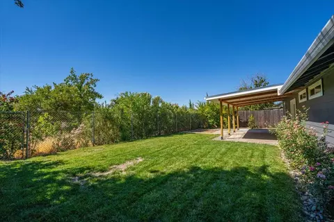 978 Montcrest Dr, Redding, CA 96003 photo 39