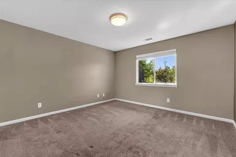 978 Montcrest Dr, Redding, CA 96003 photo 28