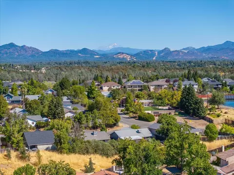 978 Montcrest Dr, Redding, CA 96003 photo 43