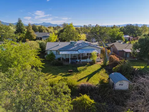 3757 Magnums Way, Redding, CA 96003 photo 4