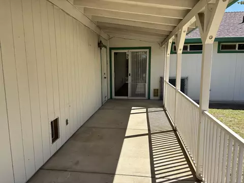 Exterior - 2020 Olive Ave, Redding, CA 96001 photo 6 of 13