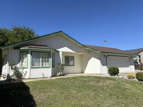 Exterior - 2020 Olive Ave, Redding, CA 96001 photo 2 of 13