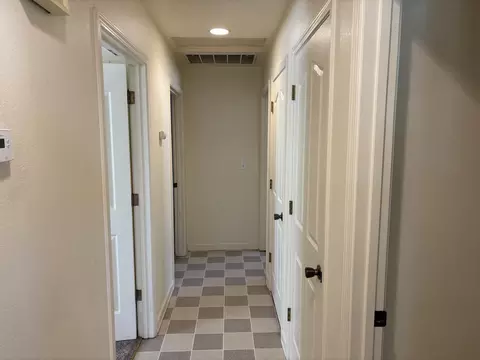 Entry Way - 2020 Olive Ave, Redding, CA 96001 photo 1 of 1