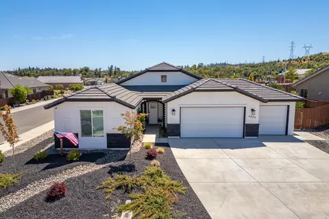 4205 Acadia Pl, Redding, CA 96001