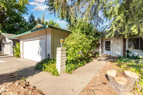 3000 Dove St, Redding, CA 96001 photo 2