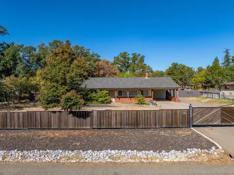 3462 White Oak Dr, Cottonwood, CA 96022