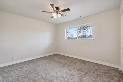 Bedroom - 7045 Hermosa Way, Redding, CA 96002 photo 2 of 3