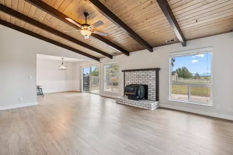 Living - 7045 Hermosa Way, Redding, CA 96002 photo 3 of 5